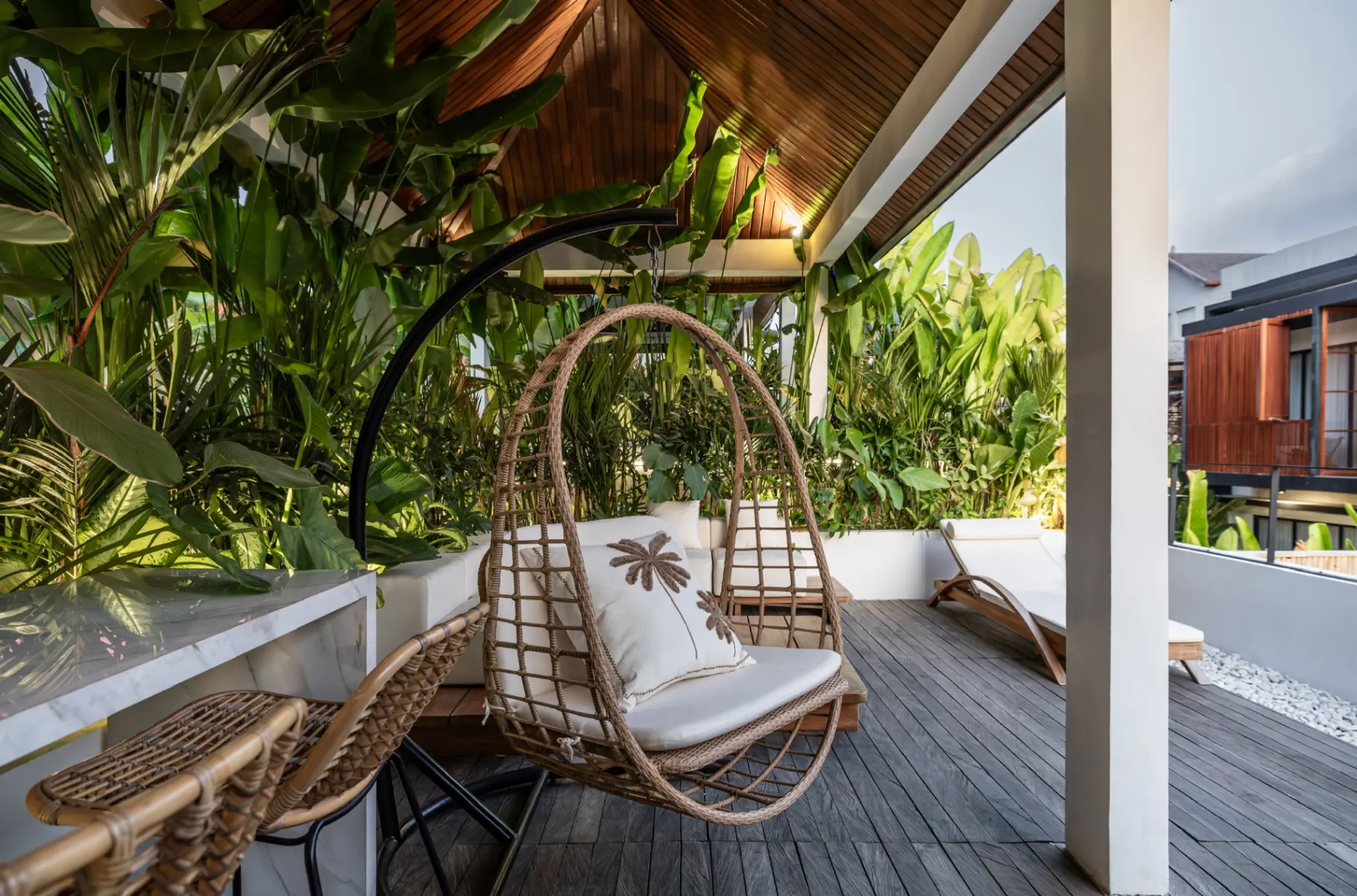 300m to the BEACH PREMIUM BATU BOLONG Canggu 4br villa, 4-bed villa for rent in Canggu – photo 6 of 15
