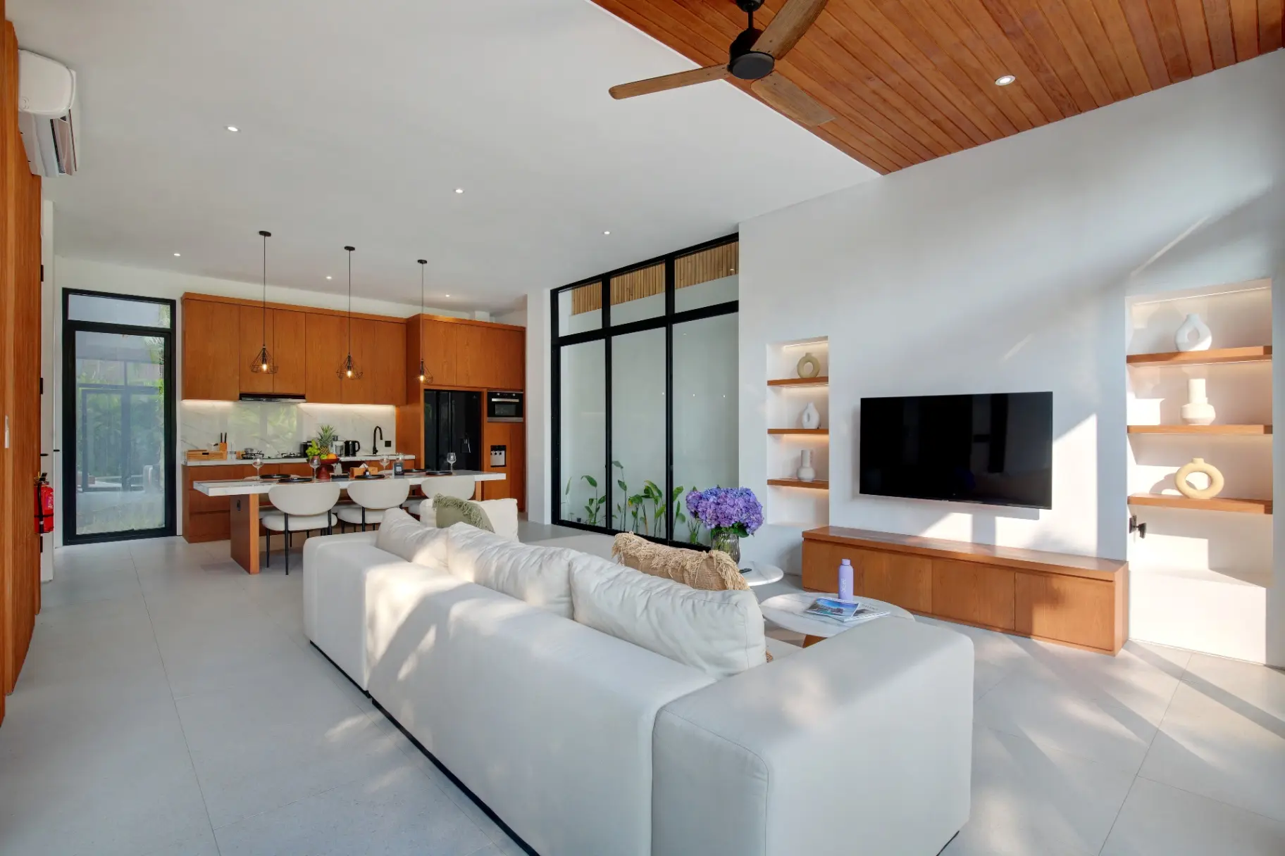3BR Paradise Villa in Central of Canggu! +Rooftop & pool. Aquamarine Villa I, 3-bed villa for rent in Canggu – photo 9 of 15