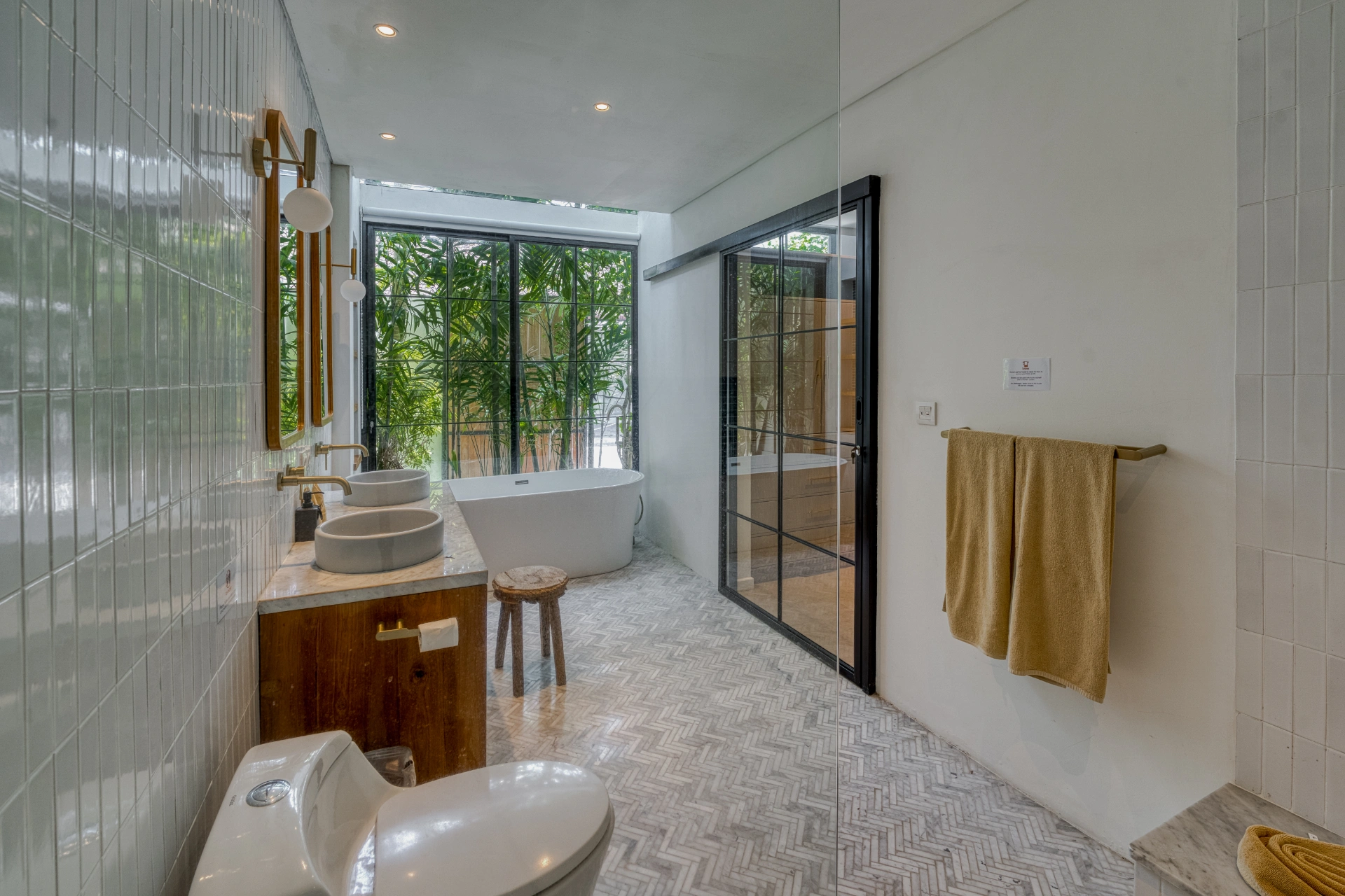 Palmera Villa: 2-Bedroom Retreat in Canggu, 2-bed villa for rent in Canggu – photo 13 of 15
