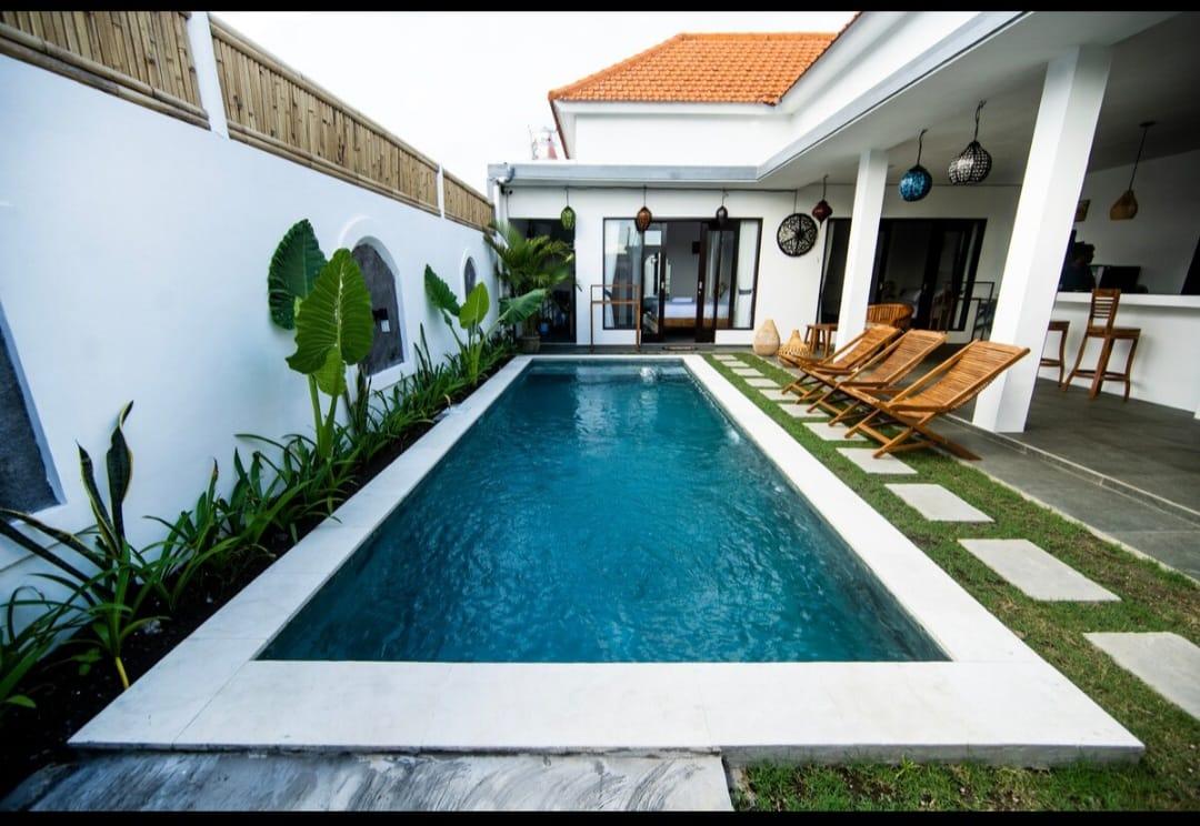 3 Bedroom Villa for Yearly Rent in Heart of Canggu, 3-bed villa for rent in Canggu – photo 2 of 15