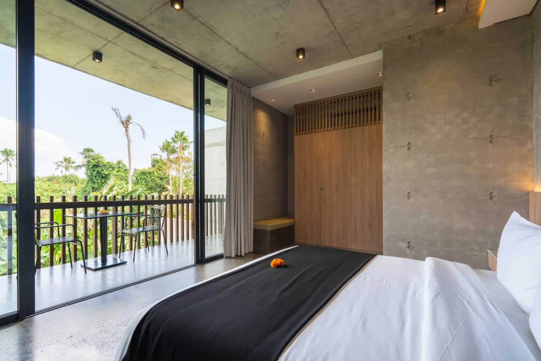 Nakula 7 - Stylish 2BR Villa w/ Nature View Near Berawa Beach, 2-bed villa for rent in Canggu – photo 10 of 15