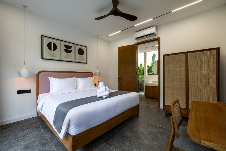 Luxury 7BDR residence next to beach canggu Batu bolong, 7-bed villa for rent in Canggu – photo 8 of 15