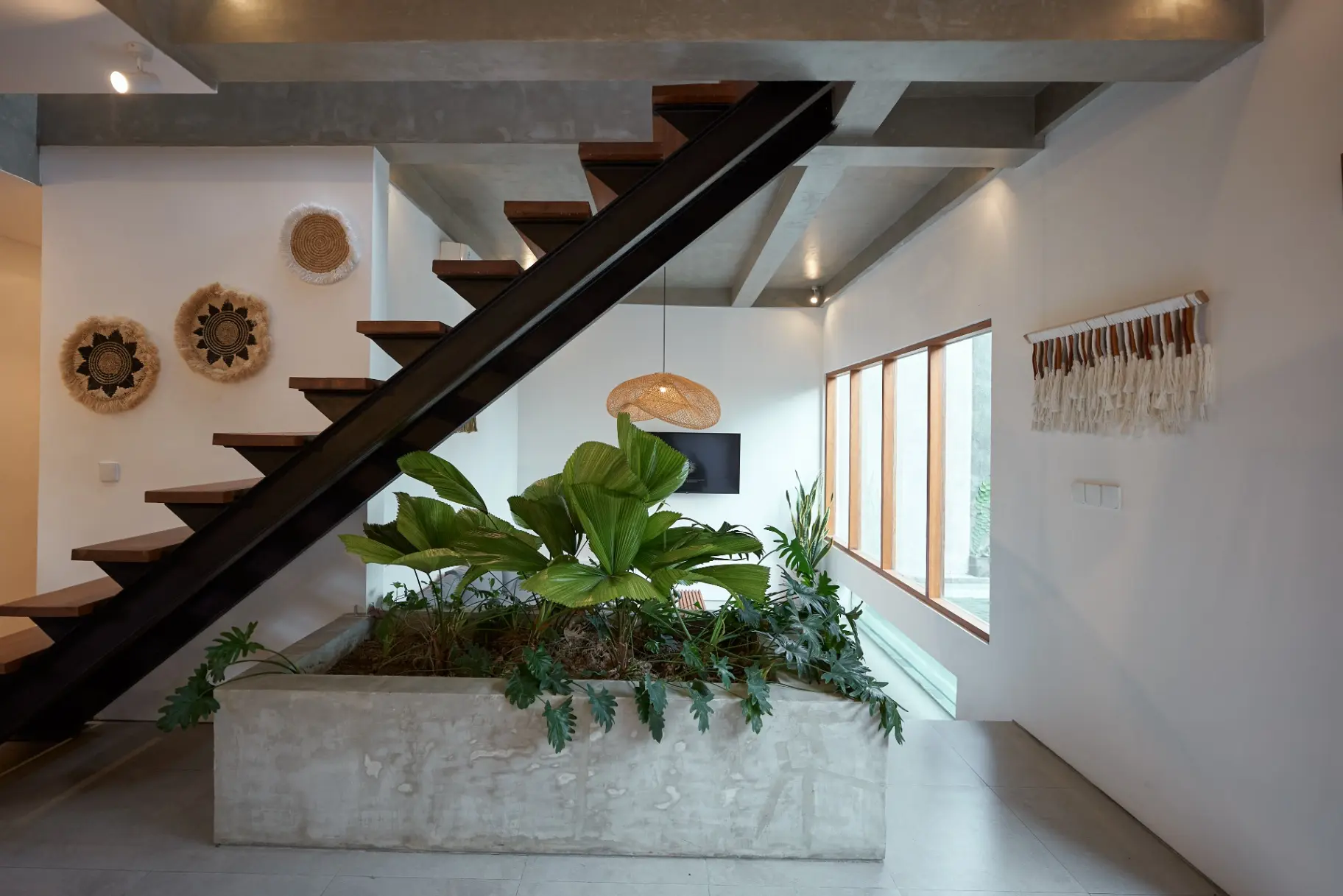 Villa Octo - 2 Bedroom Industrial Modern Villa in Great Location of Canggu, 2-bed villa for rent in Canggu – photo 7 of 15