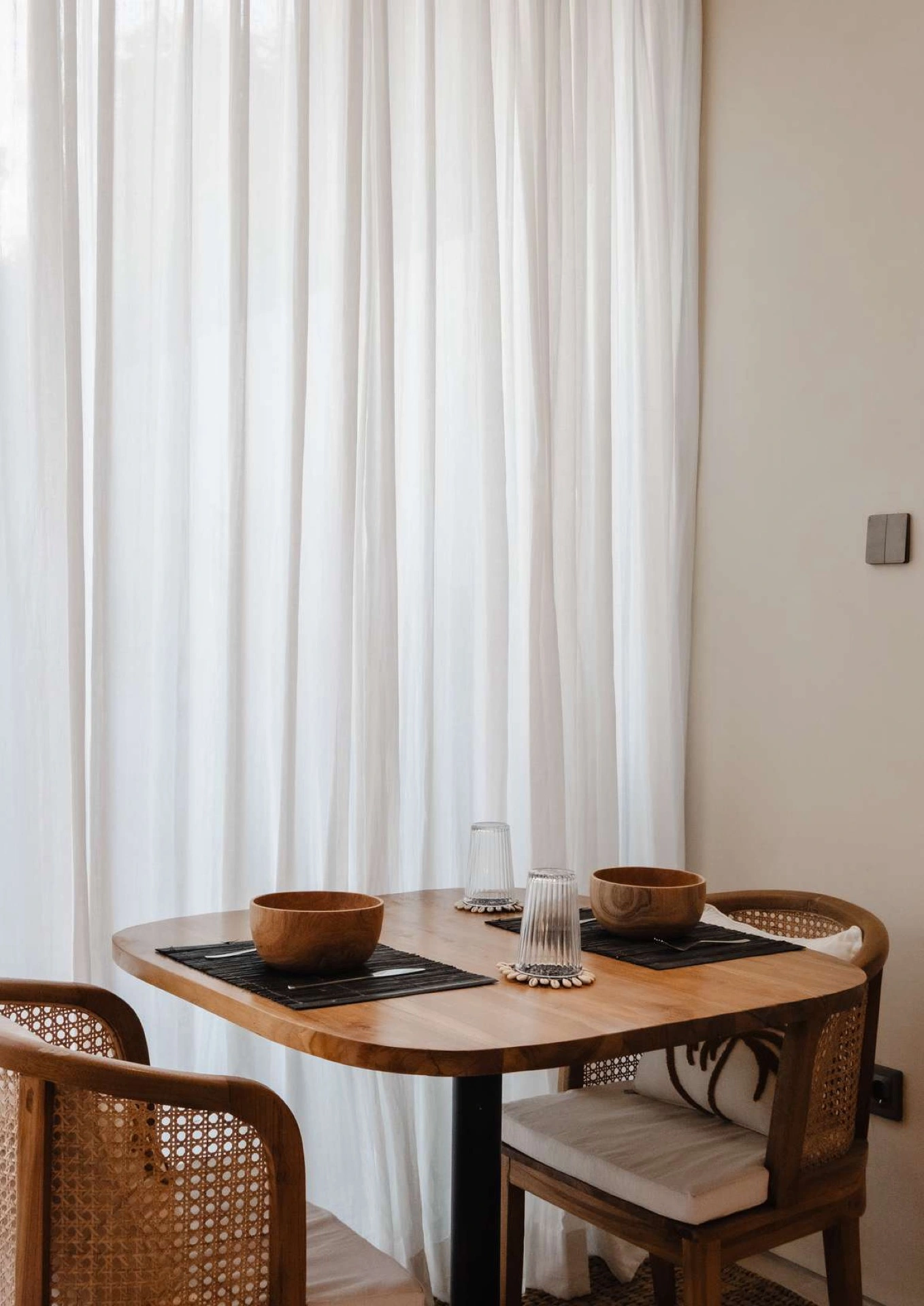 Modern 1BR Townhouse w/ Private Plunge Pool, 1-bed villa for rent in Ubud – photo 3 of 9