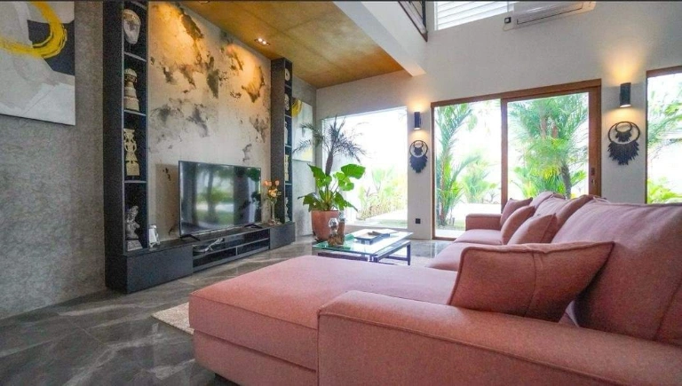 3BR Villa with Expansive Tropical Garden in Buduk, 3-bed villa for rent in Pererenan – photo 5 of 10