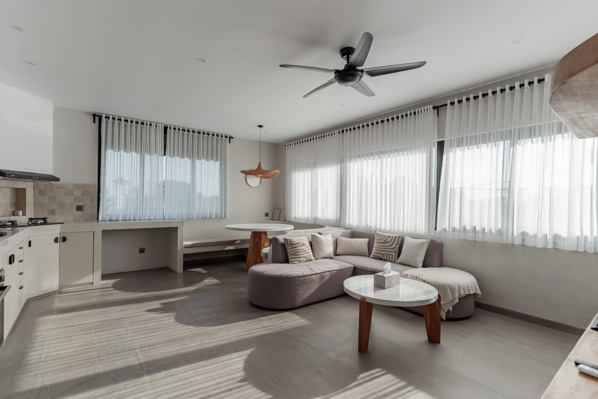 Modern 2-Bedroom apartment with Rooftop in Umalas, 2-bed villa for rent in Canggu – photo 2 of 8
