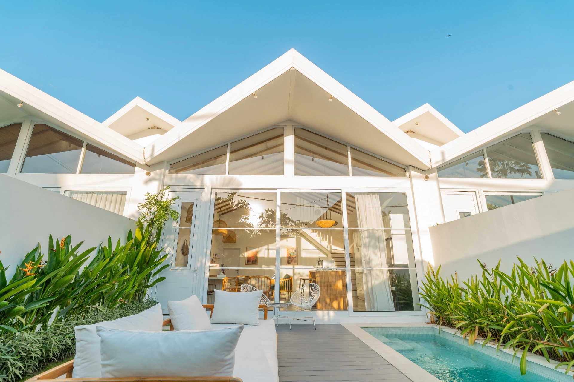 Beach Bliss Retreat : Stylish Modern 3BR Villa in Canggu, 3-bed villa for rent in Canggu – photo 12 of 15