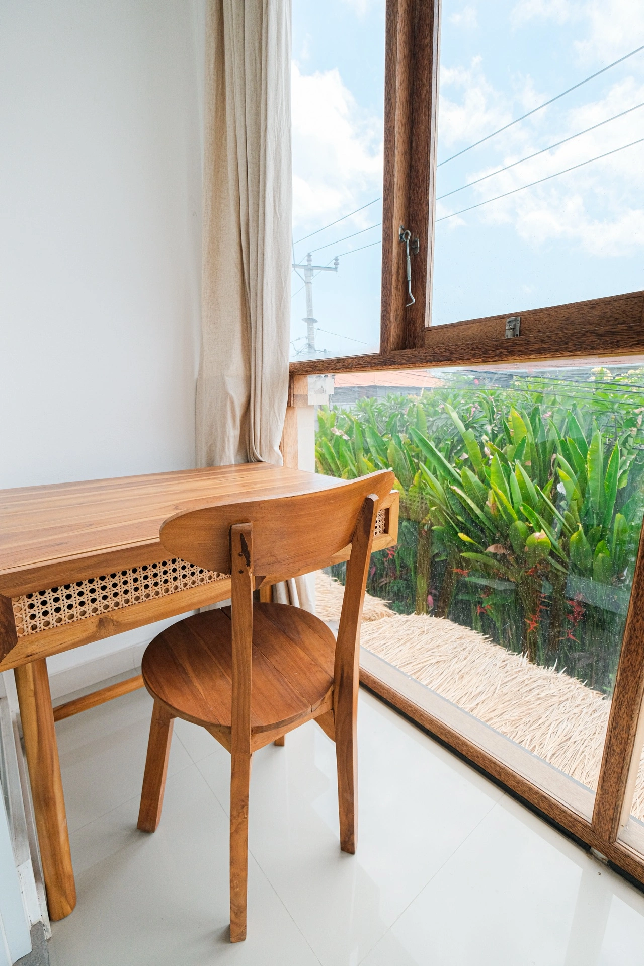 Modern 1BR Townhouse w/ Private Office, 1-bed villa for rent in Pererenan – photo 9 of 11