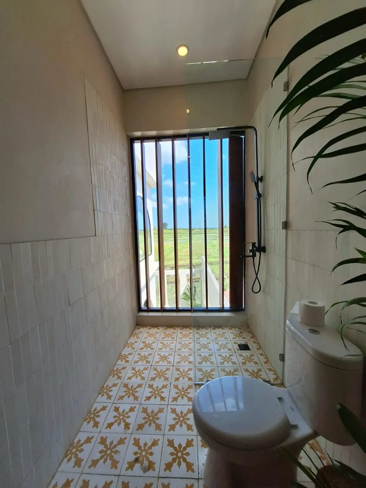 Private 1BR Luxury Loft in Kaba Kaba Seseh – Pool & Bathtub, 1-bed villa for rent in Seseh – photo 7 of 15