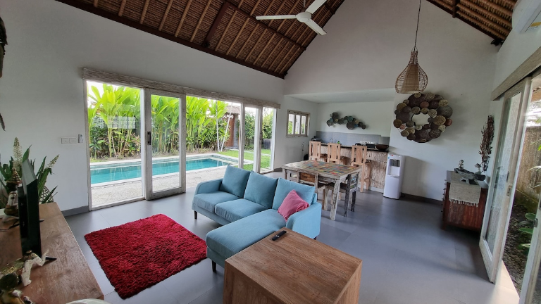 Peaceful Villa Jahe 2BR in Ubud | Among the Rice Fields & Private Swimming Pool, 2-bed villa for rent in Ubud – photo 3 of 15