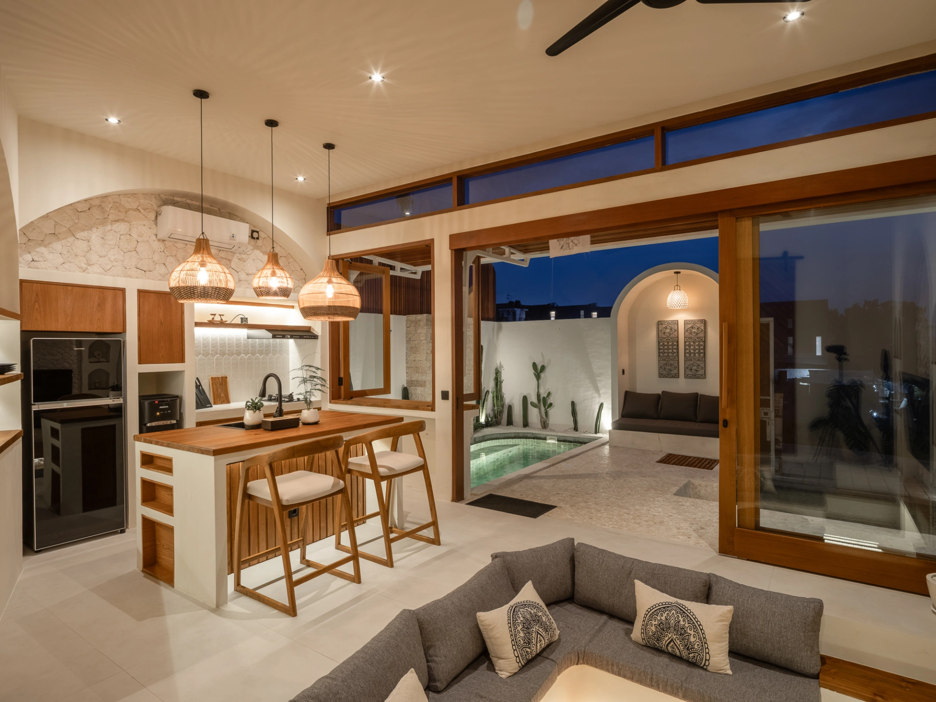 1 Bedroom Modern Villa for Monthly and Yearly Rent Close to Cemagi Beach, 1-bed villa for rent in Seseh – photo 5 of 15