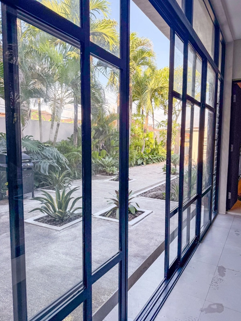 Breezy 3BR Villa w/ Private Pool and Home Office, 3-bed villa for rent in Canggu – photo 7 of 10