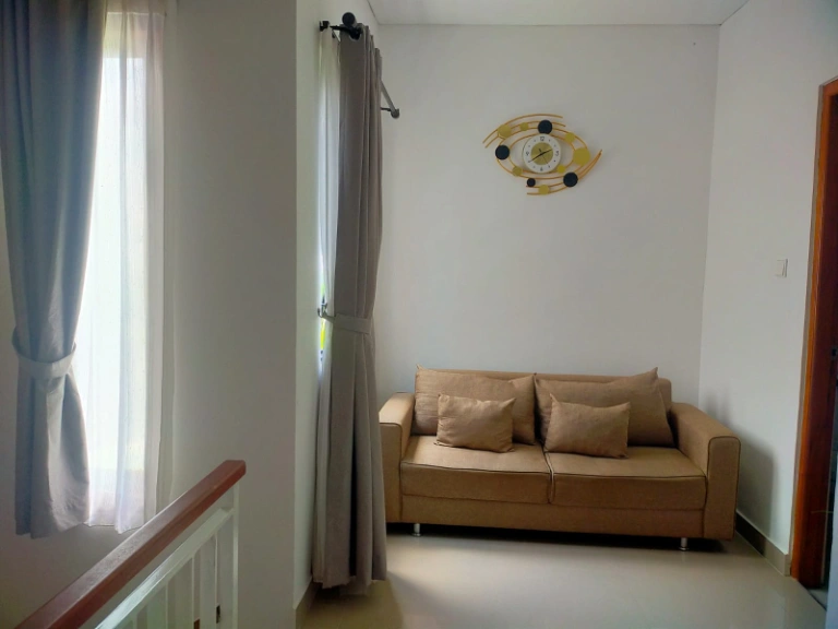 House For Rent at Denpasar, Near Sunset Road, Kerobokan, Seminyak Cozy, calm area, rice field views and no construction nearby, 2-bed villa for rent in Seminyak – photo 5 of 11