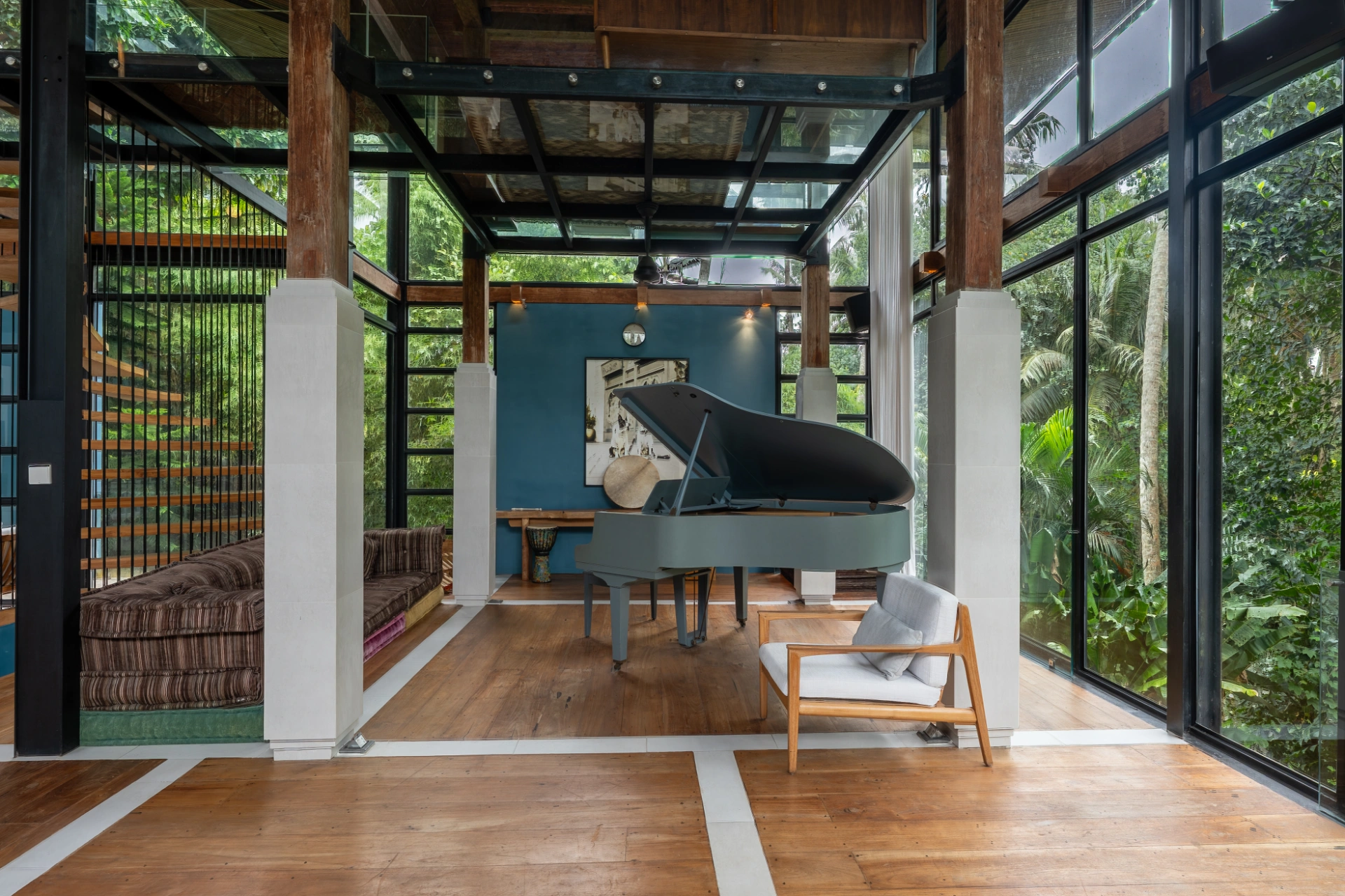 Belvedere Castle of Glass - 4BR Luxury Villa in Ubud, 4-bed villa for rent in Ubud – photo 5 of 15