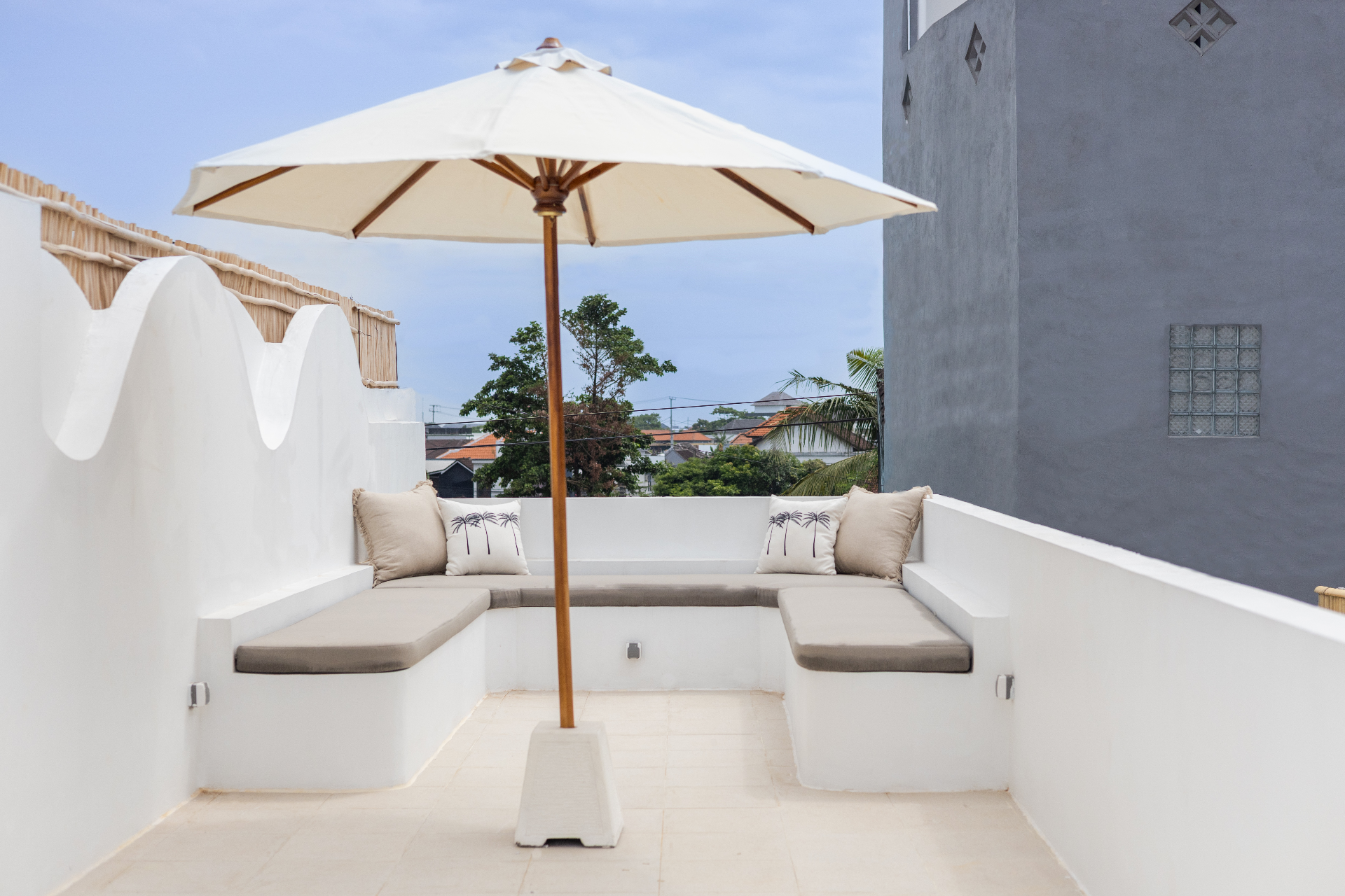 NEW MODERN Central BERAWA Canggu I 6mins drive to the beach, 2-bed villa for rent in Canggu – photo 9 of 15