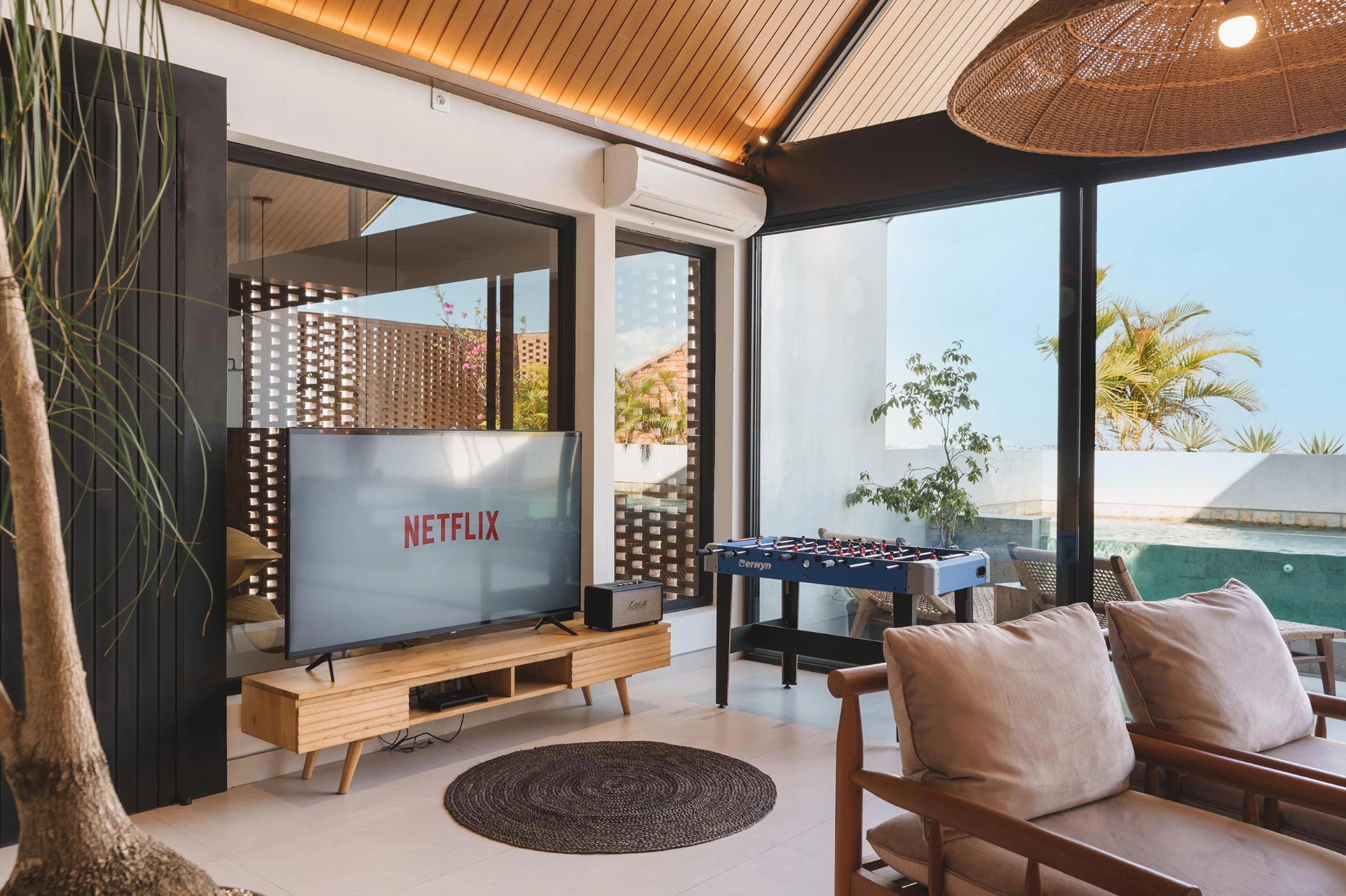 Makia Penthouse - Luxury 5BD Penthouse in the heart of Canggu, 5-bed villa for rent in Canggu – photo 13 of 15