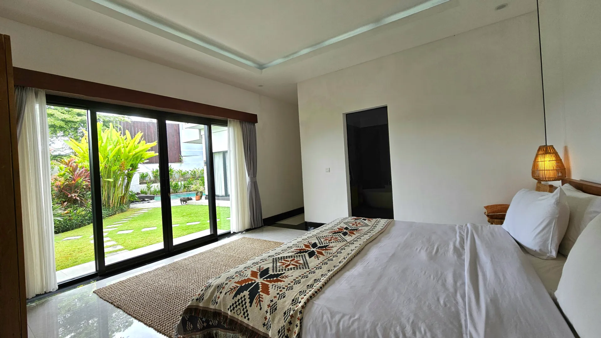 4 Bedroom Villa - Pererenan (Jl. Sempol) - 7 mins to the beach., 4-bed villa for rent in Pererenan – photo 10 of 12