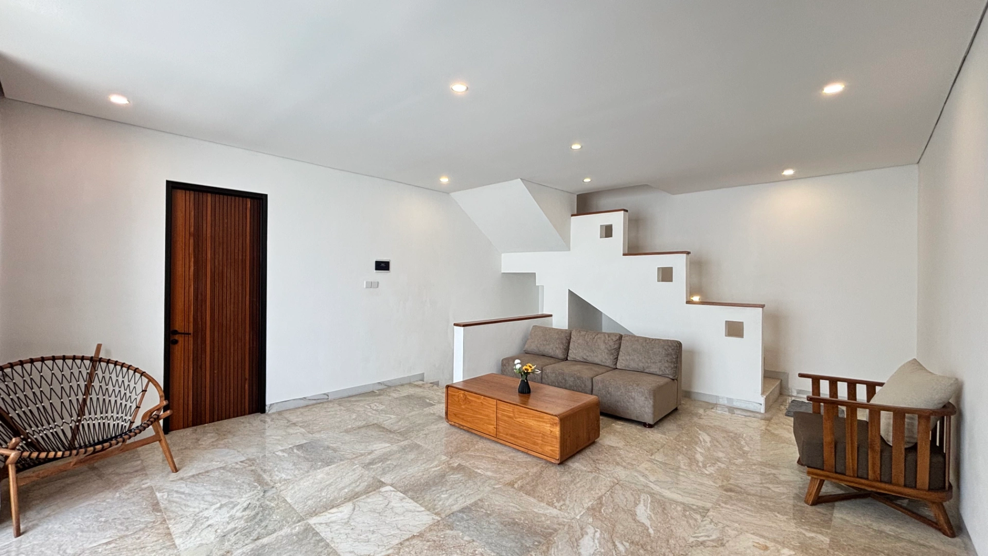 Spacious 4BR Villa for Rent in Prime Berawa, 4-bed villa for rent in Canggu – photo 6 of 14