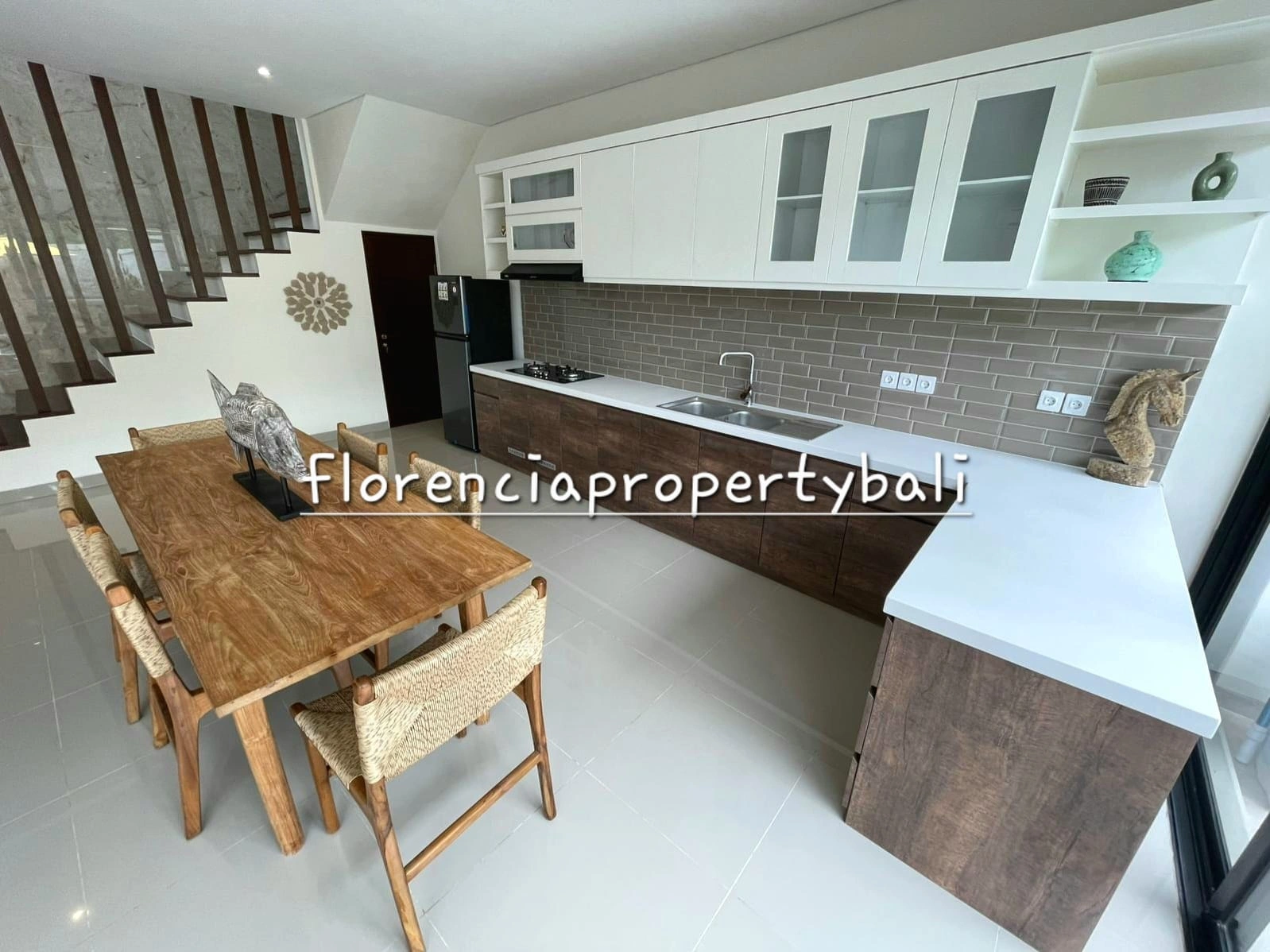 Kerobokan Villa | Modern 2 Bedroom for Yearly and Monthly Rental, 2-bed villa for rent in Canggu – photo 6 of 14