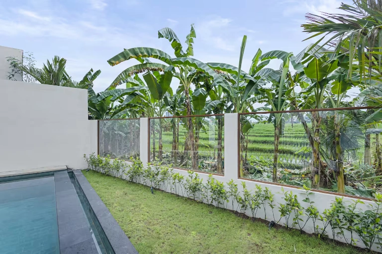 Luxury 3BR Villa with Rice Field Views in Prime Berawa, 3-bed villa for rent in Canggu – photo 11 of 15