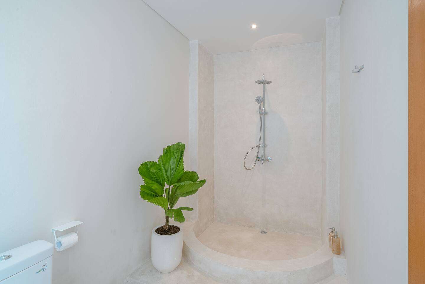 3 Bedrooms Villa in Pererenan, 3-bed villa for rent in Pererenan – photo 12 of 15
