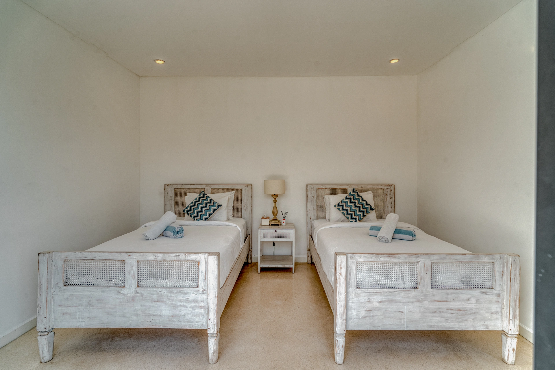 Beachside Mediterranean Luxury: 3BR in Canggu Share Save, 3-bed villa for rent in Canggu – photo 5 of 15