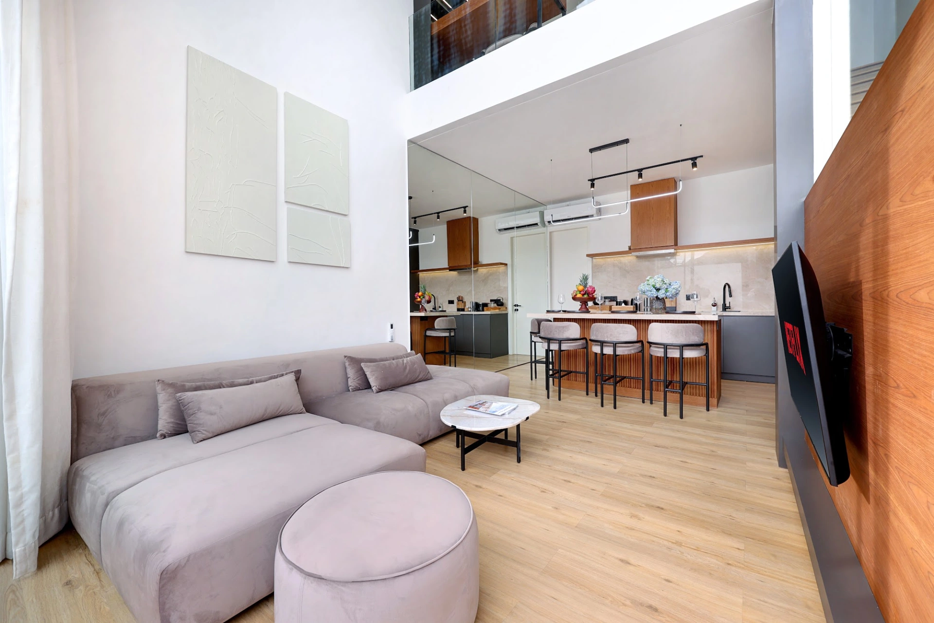 Modern 2BR Townhouse w/ Private Pool and Dedicated Workspace, 2-bed villa for rent in Canggu – photo 5 of 15
