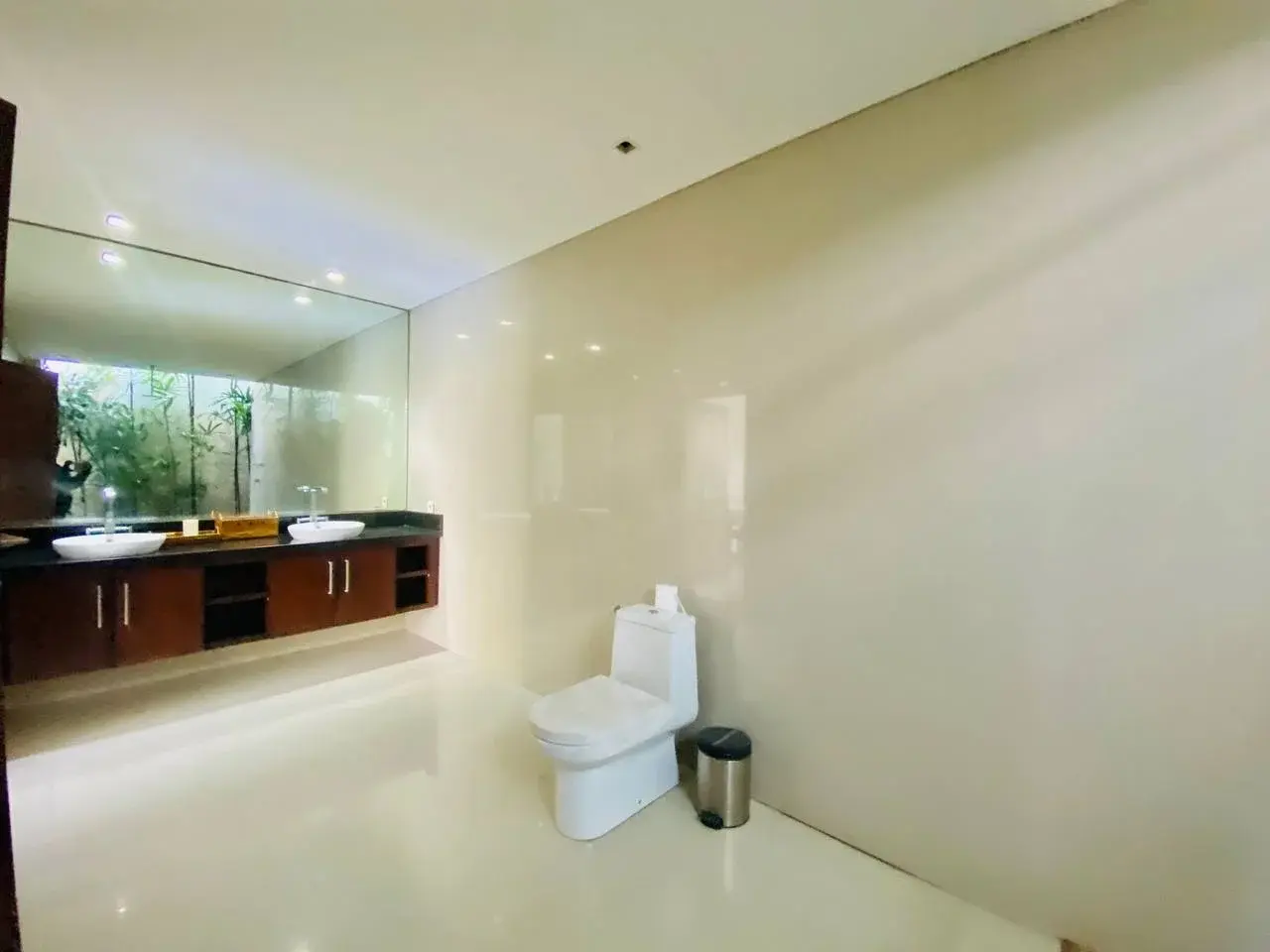 3 Bedrooms Brand New Villa in Berawa, 3-bed villa for rent in Canggu – photo 8 of 15
