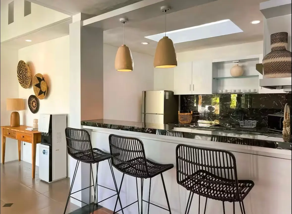 Modern 3BR Villa w/ Private Pool and Home Office, Beachside, 3-bed villa for rent in Canggu – photo 7 of 11