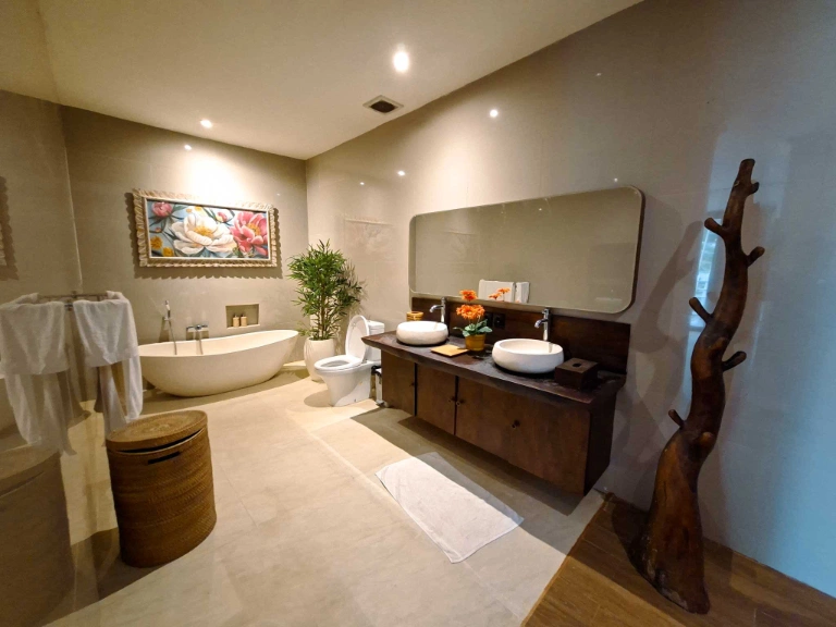3BR with Open Living Concept and Jungle Surroundings in Buwit, 3-bed villa for rent in Tabanan – photo 5 of 15