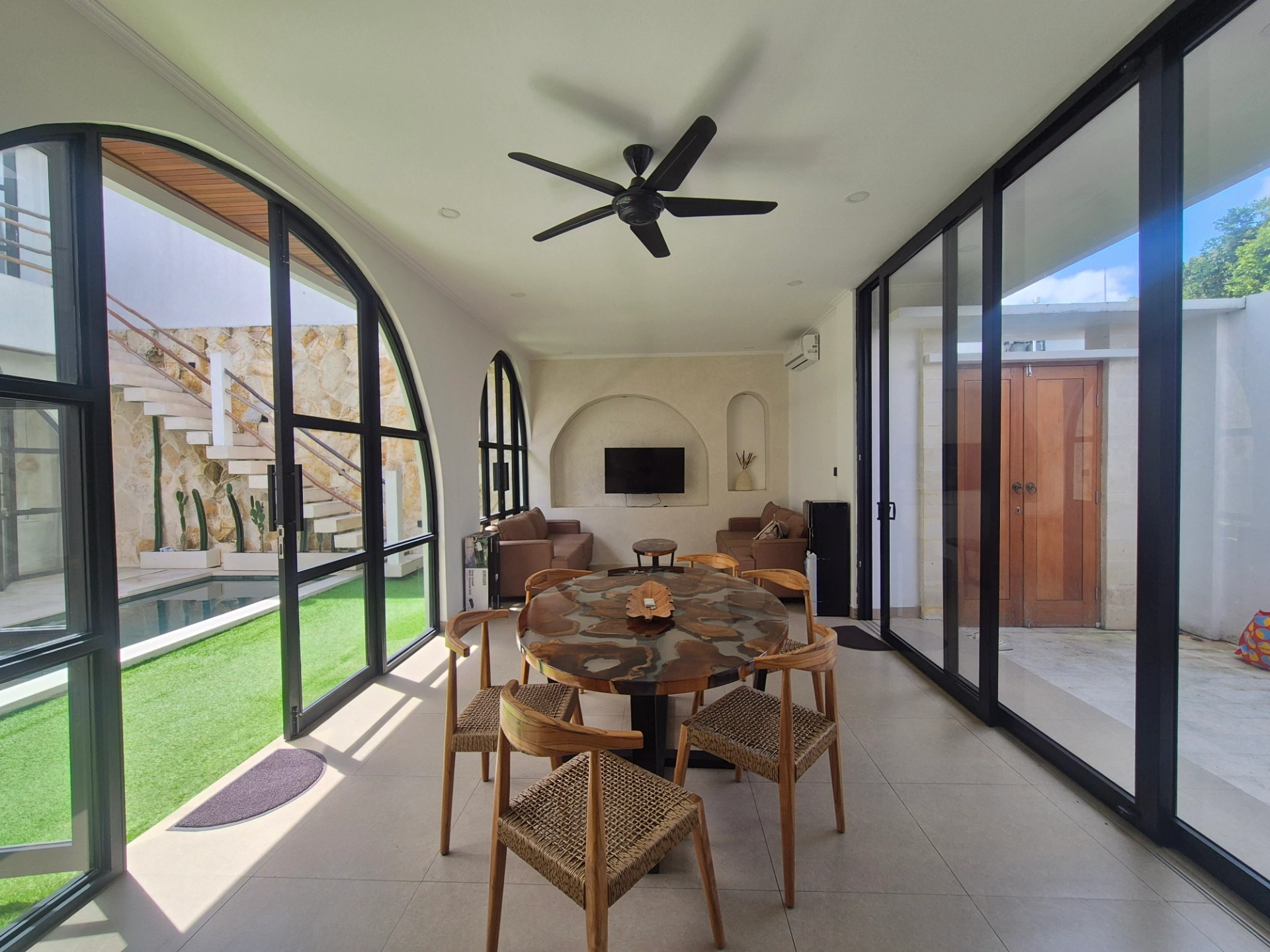 Brand New Luxury 4BR Villa in Buduk | Peaceful Living, Just 10 Minutes to Canggu, 4-bed villa for rent in Pererenan – photo 13 of 15