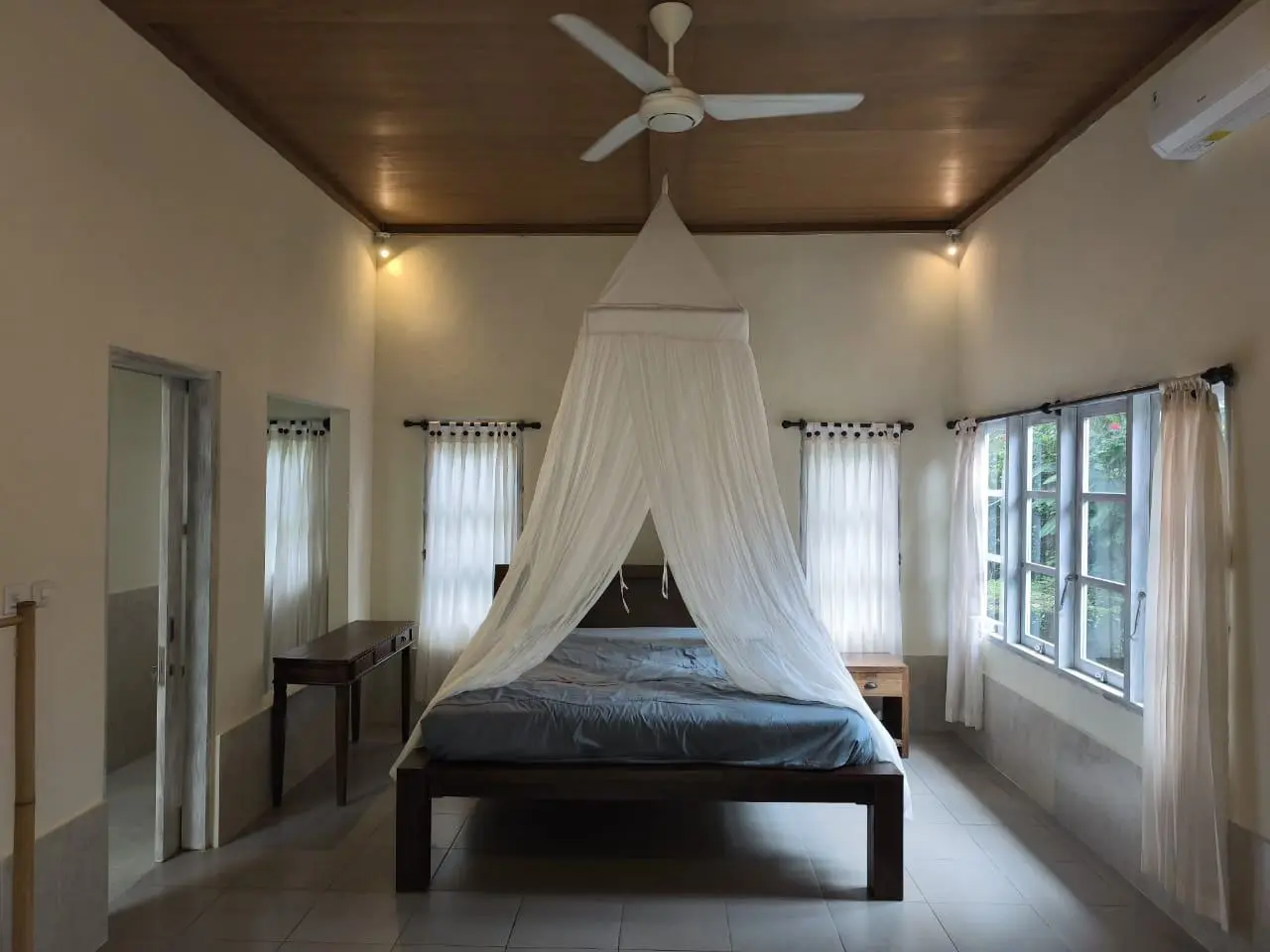 1 bedroom with forest view, 1-bed villa for rent in Ubud – photo 8 of 12
