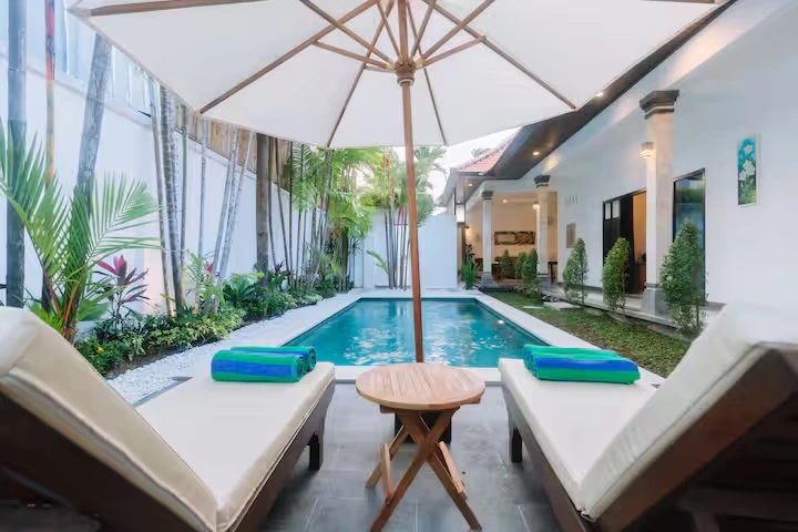 2BR Villa in Berawa, 2-bed villa for rent in Canggu – photo 3 of 15