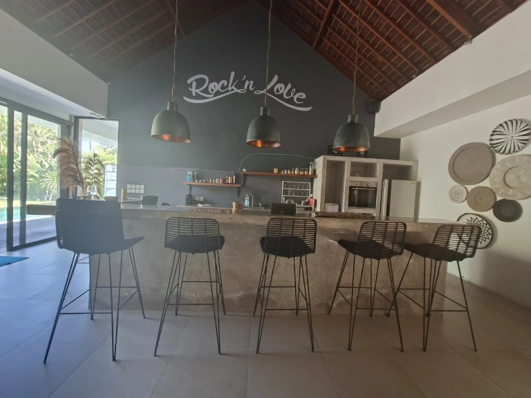 4 Bedrooms Villa in Umalas for Monthly & Yearly Rent, 4-bed villa for rent in Canggu – photo 8 of 15