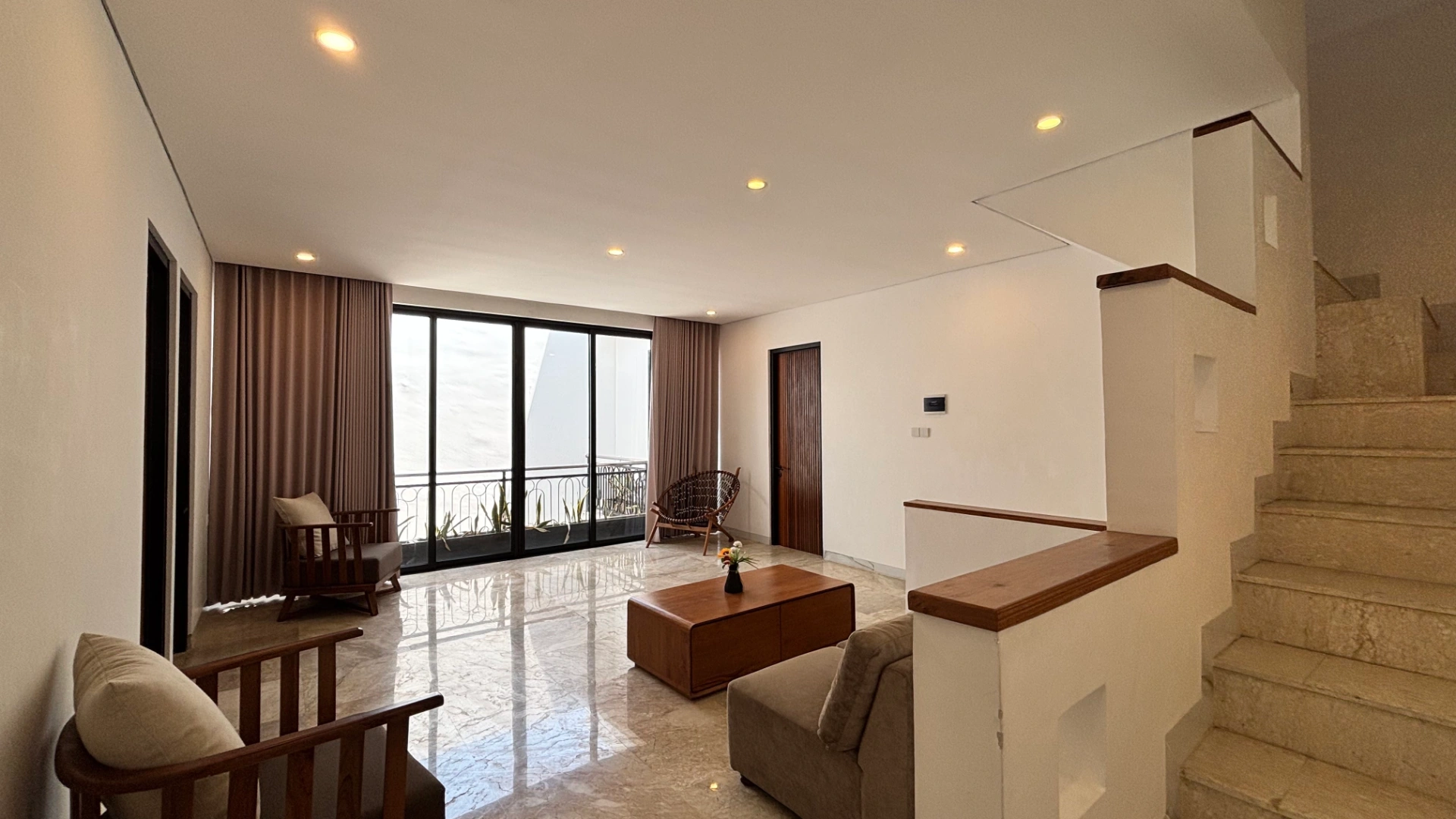 Spacious 4BR Villa for Rent in Prime Berawa, 4-bed villa for rent in Canggu – photo 3 of 14
