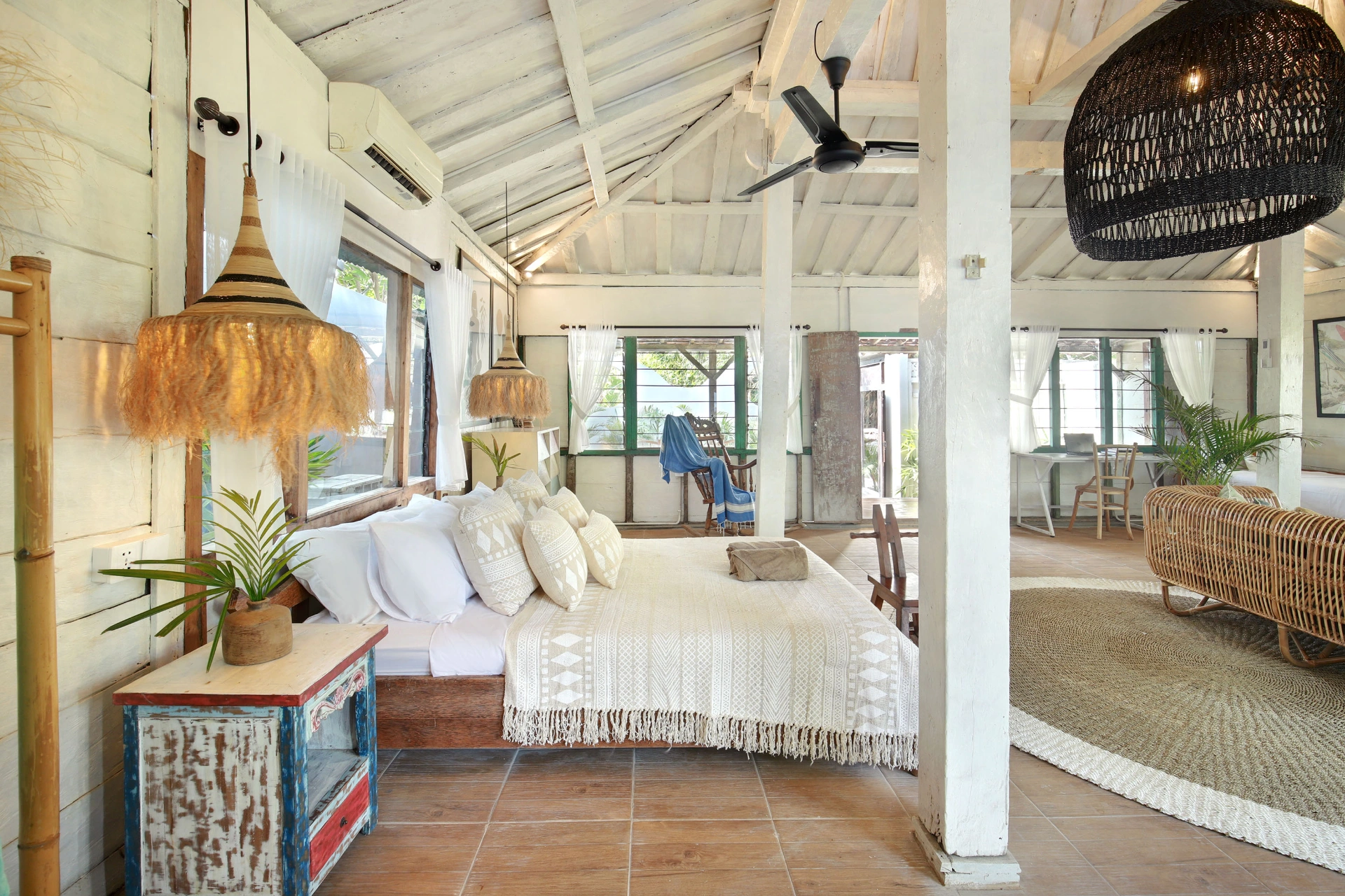 Traditional 1930's Joglo Beach House on a good size land in Uluwatu beaches area, 1-bed villa for rent in Uluwatu – photo 5 of 15