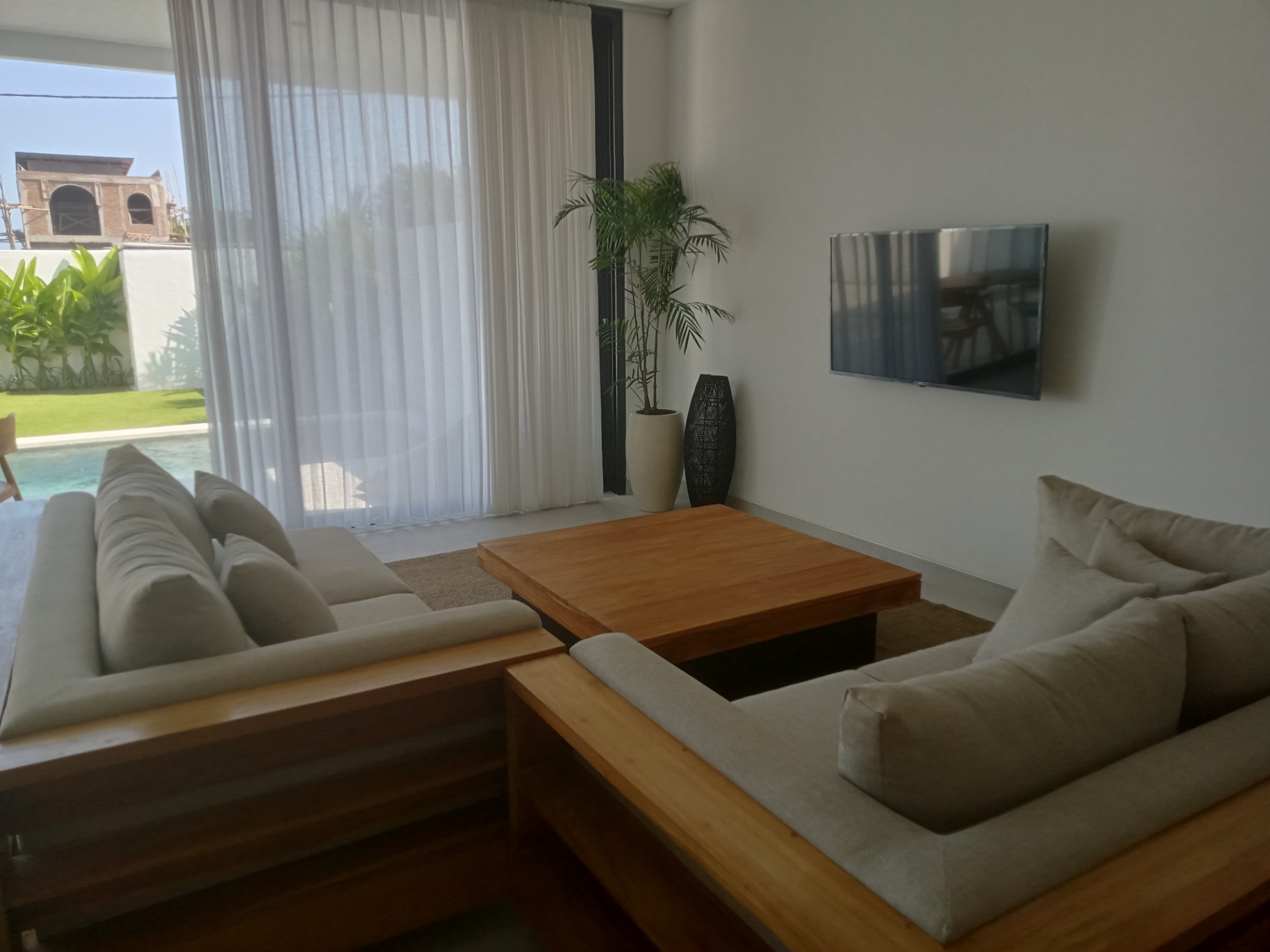 2-Bedroom Modern Big Garden Villa – Tumbak Bayuh, 2-bed villa for rent in Pererenan – photo 7 of 15