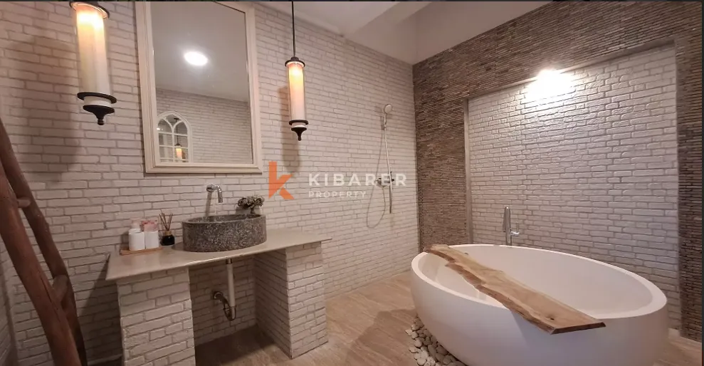 Warmth Three-Bedrooms Villa in Strategic Area of Berawa, 3-bed villa for rent in Canggu – photo 9 of 14