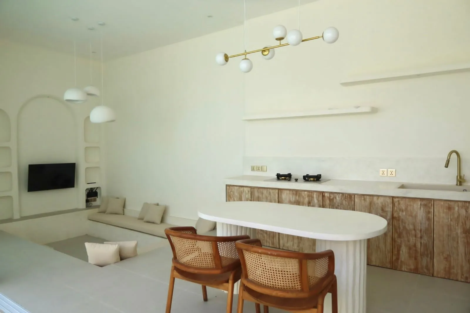 Villa For Rent 2 Bed In Kerobokan Kelod,Bali, 2-bed villa for rent in Canggu – photo 14 of 15