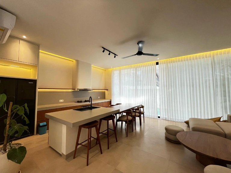 3 Bedrooms Villa Kayu Tulang, 3-bed villa for rent in Canggu – photo 12 of 15