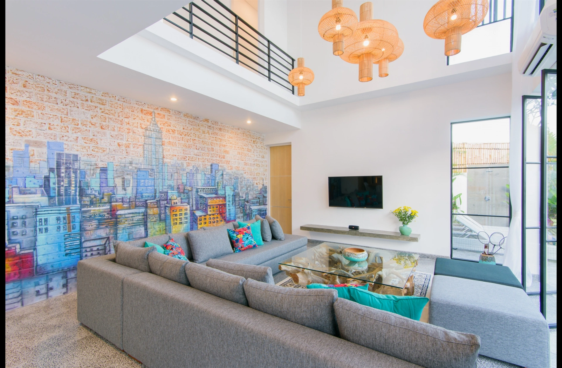 Spacious 4BR Family Villa with Pool & Garden – Prime Berawa Location, 4-bed villa for rent in Canggu – photo 3 of 15