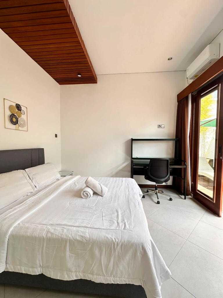 Modern Tropical 2 Bedroom Villa Babakan, Central Canggu (next to Pererenan), 2-bed villa for rent in Canggu – photo 5 of 10