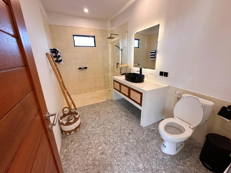 3 Bedroom Villa for Monthly & Yearly Rent in Pererenan, 3-bed villa for rent in Pererenan – photo 10 of 15