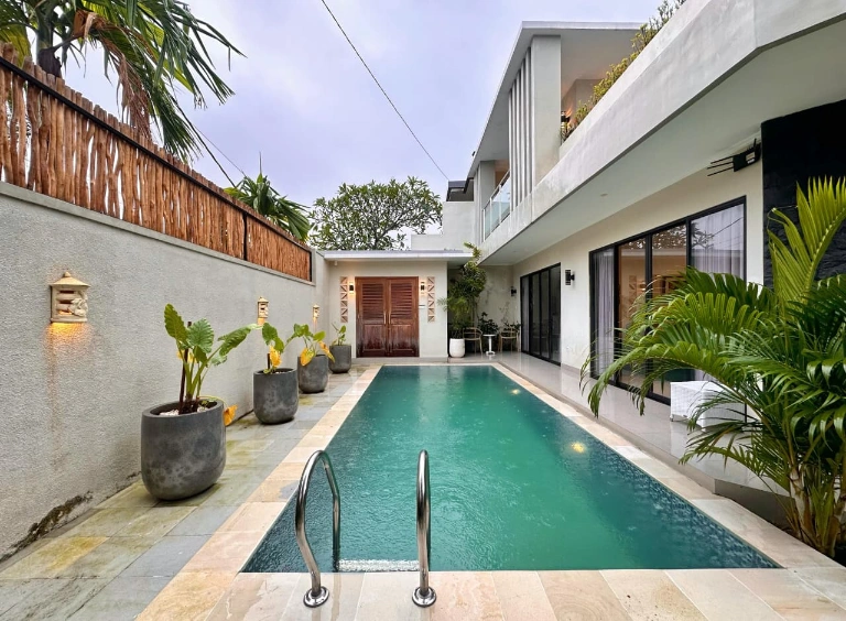 Modern 2BR Villa for Rent at Kerobokan, 2-bed villa for rent in Canggu – photo 9 of 13