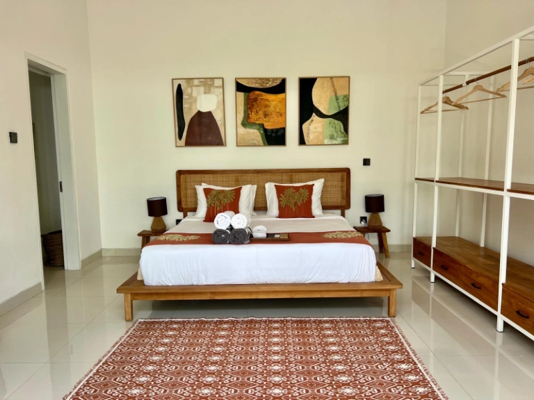 3br Tropical Villa - Walking Distance to Pro Ed, 3-bed villa for rent in Canggu – photo 9 of 15