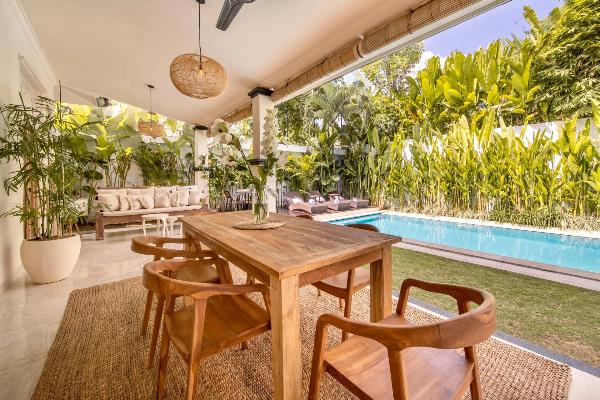 2 Bedroom Villa with a Big Garden for Yearly Rental in North Canggu, 2-bed villa for rent in Canggu – photo 4 of 11