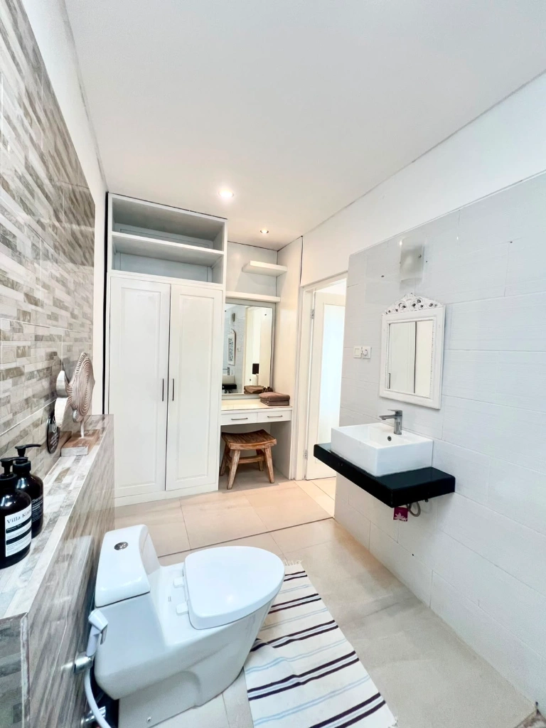 3BR Seminyak near to the Beach, Yearly Only, 3-bed villa for rent in Seminyak – photo 10 of 15