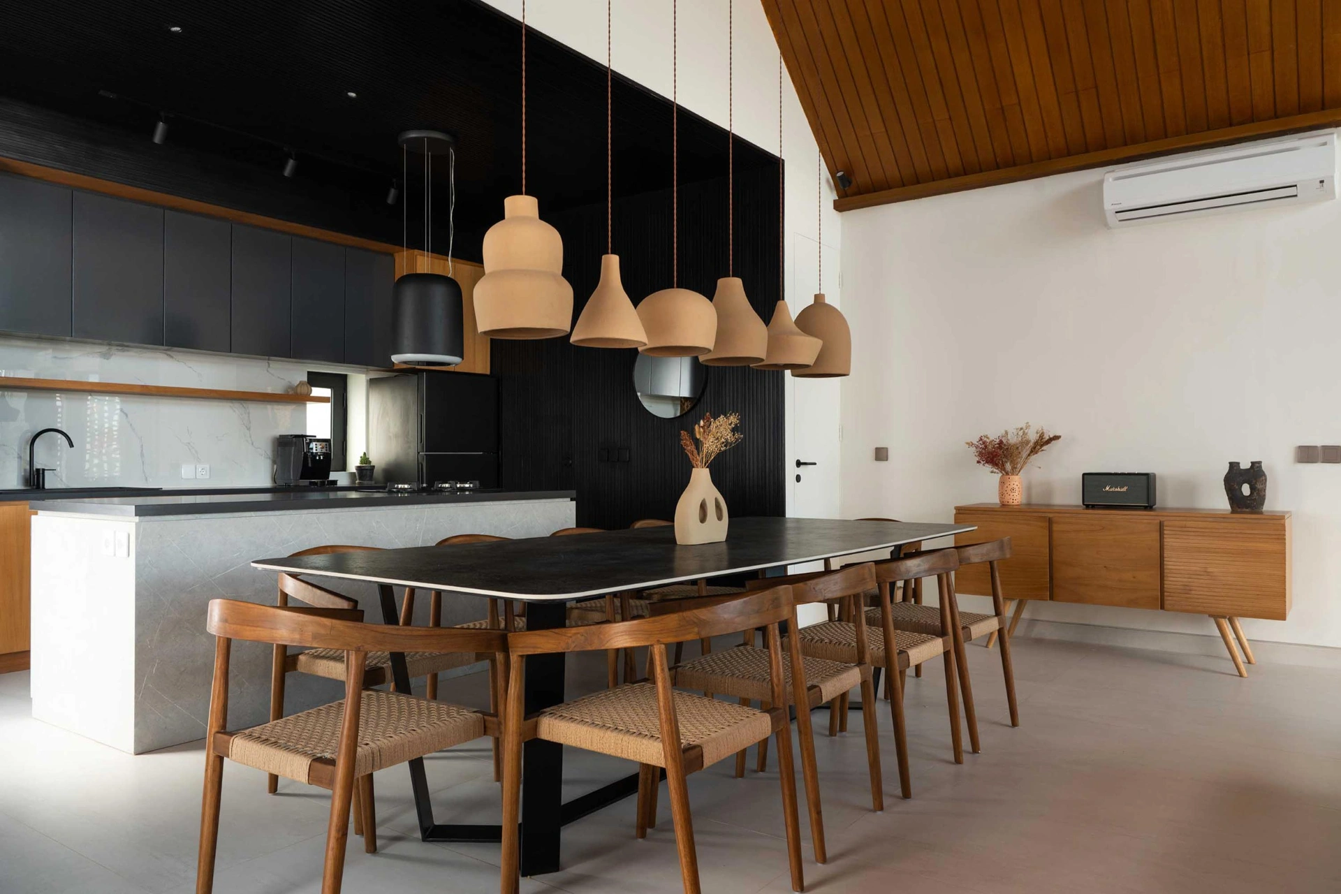 Makia Penthouse : Modern Luxury 1BD Loft Canggu, 1-bed villa for rent in Canggu – photo 6 of 15