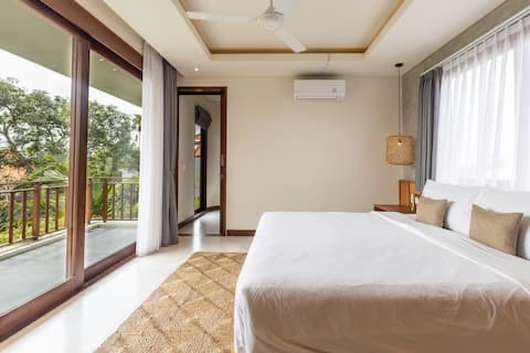 YEARLY & MONTHLY RENT - PADONAN- Luxurious 3-Bedroom Villa in Padonan,, 3-bed villa for rent in Canggu – photo 13 of 15