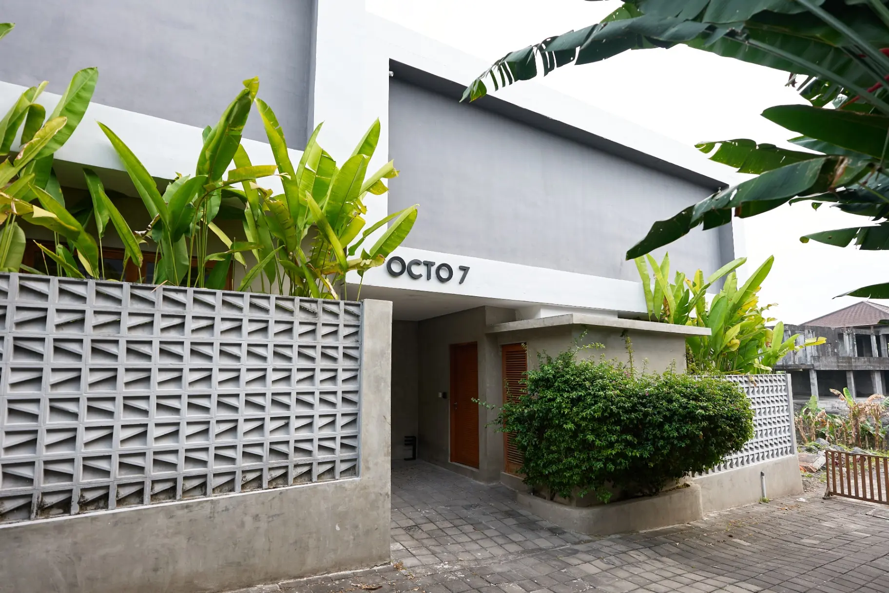 Villa Octo - 2 Bedroom Industrial Modern Villa in Great Location of Canggu, 2-bed villa for rent in Canggu – photo 14 of 15